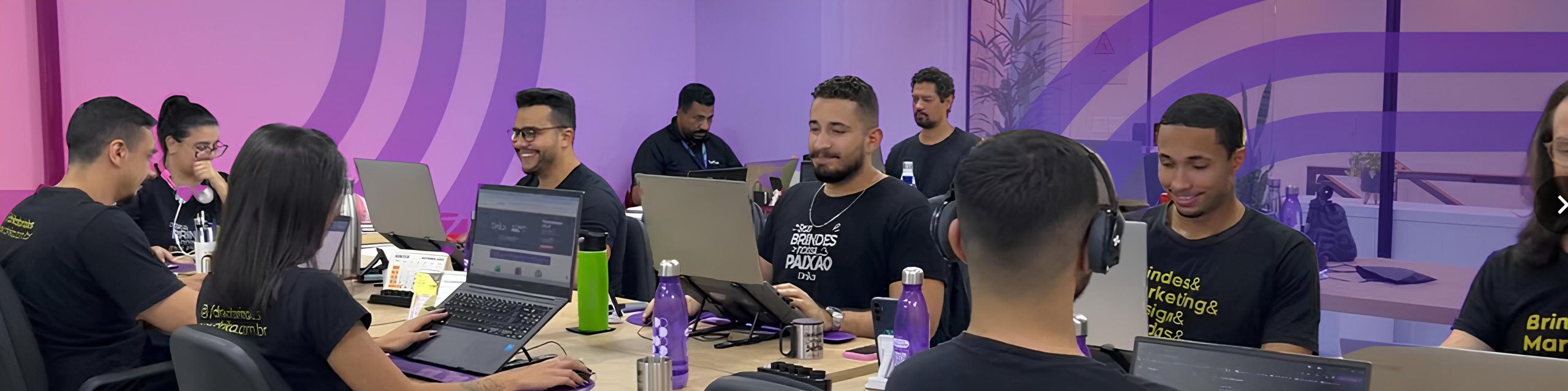 Atendimento humanizado: a chave para encantar clientes com brindes personalizados